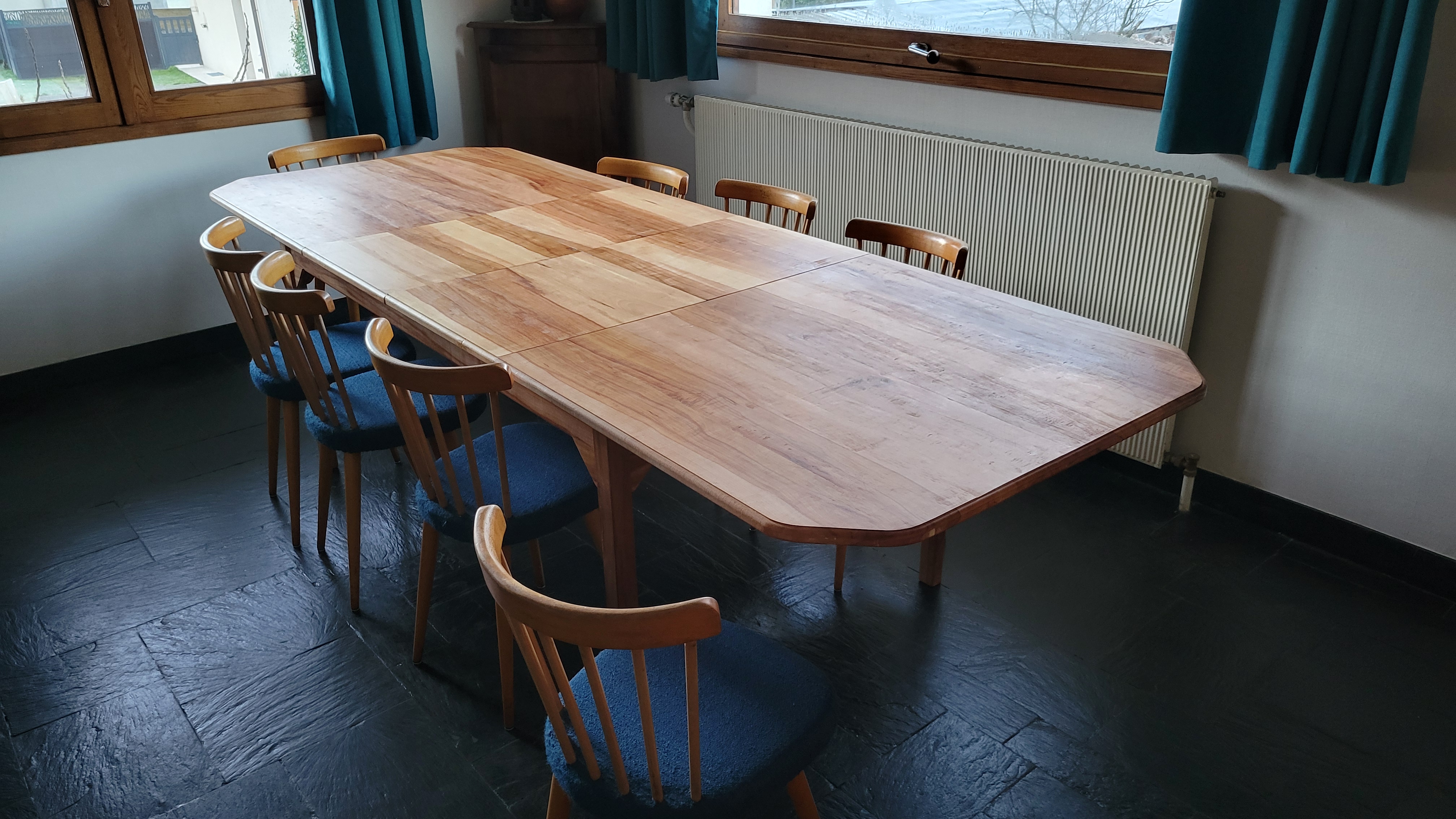 Table extensible en bois massif - ouverte